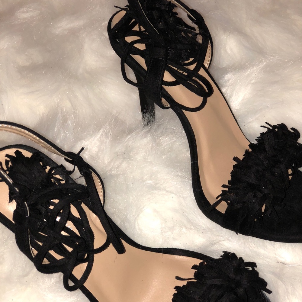 Heels - Picture 2 of 7